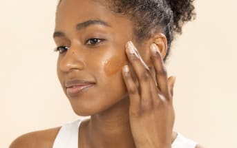 À partir de quel âge la peau commence-t-elle vraiment à vieillir ? Les bons gestes à adopter dès maintenant