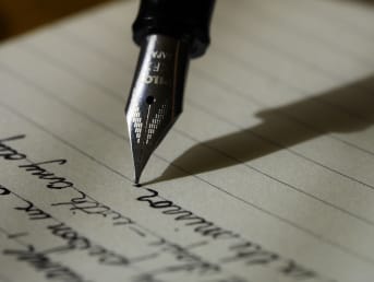 Bien-être émotionnel et écriture thérapeutique : Le pouvoir des mots pour vous sentir mieux