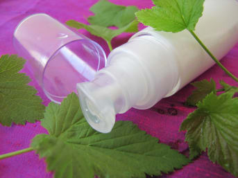 Fluide "désaltérant" aux extraits de chaulmoogra et tea tree purifiants