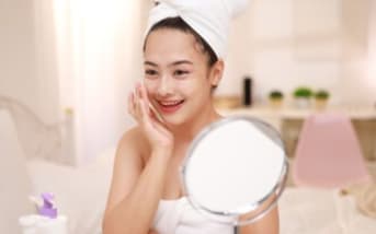 Morning shed : comment éliminer efficacement les résidus des soins de nuit ?