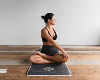Les bienfaits de la pratique régulière du Pilates pour renforcer le corps et l'esprit