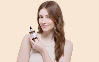 Ce sérum anti-chute fait repousser les cheveux en un temps record, c’est prouvé !