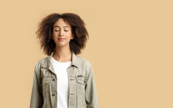 Cocktail anti-cortisol : la tendance naturelle qui apaise vraiment le stress