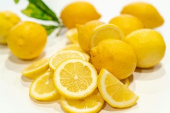 Le citron : tous ses bienfaits et utilisations au quotidien