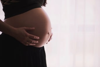 La santé au naturel pendant la grossesse : Soins et précautions
