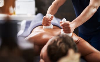 Massages ayurvédiques : histoire, bienfaits, exercices