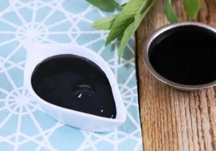 S204018_Masque-desincrustant-charbon-noir_web.webp