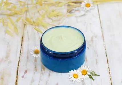 R363692_Soin_visage_corps_avoine_camomille_web.webp