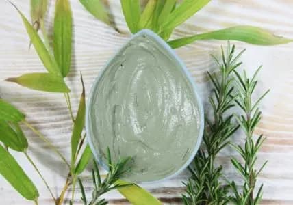 U054816_Masque-gommant-desincrustant_web.webp