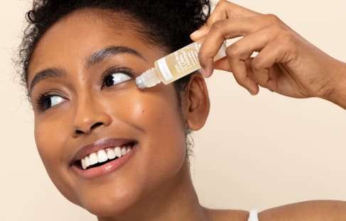 Un regard frais et reposé : Le Sérum Contour des yeux