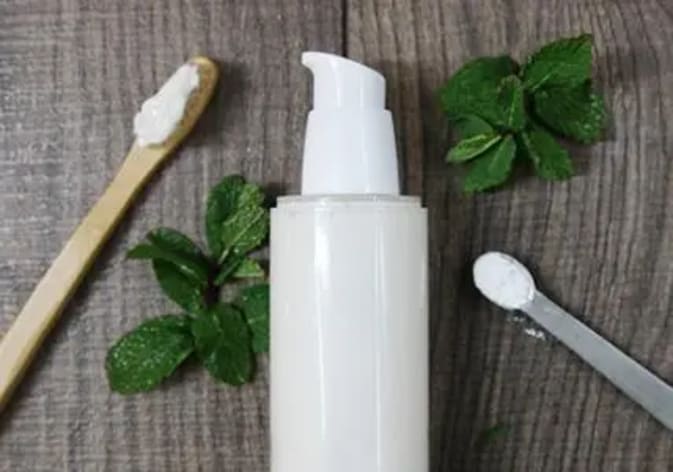U024790_Dentifrice-menthe-zinc-plaque_web.webp