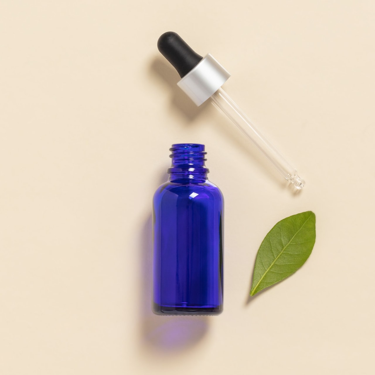 elfbar nachfüll pod läuft aus Flacon compte-goutte en verre bleu 50ml