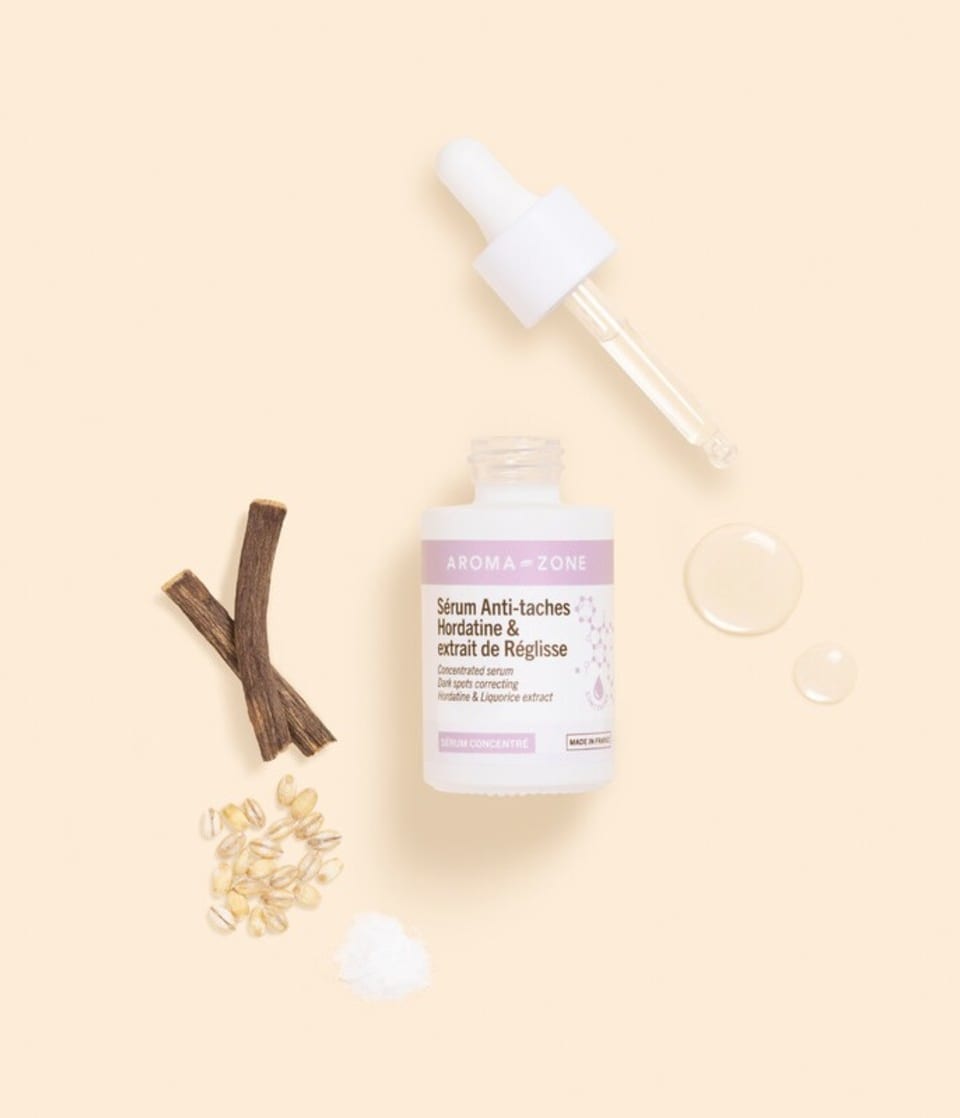 large-Carrousel-FT_Packshot_Serum-Anti-taches-Hordatine-et-Extrait-de-Reglisse_Texture_Ingredient.jpg
