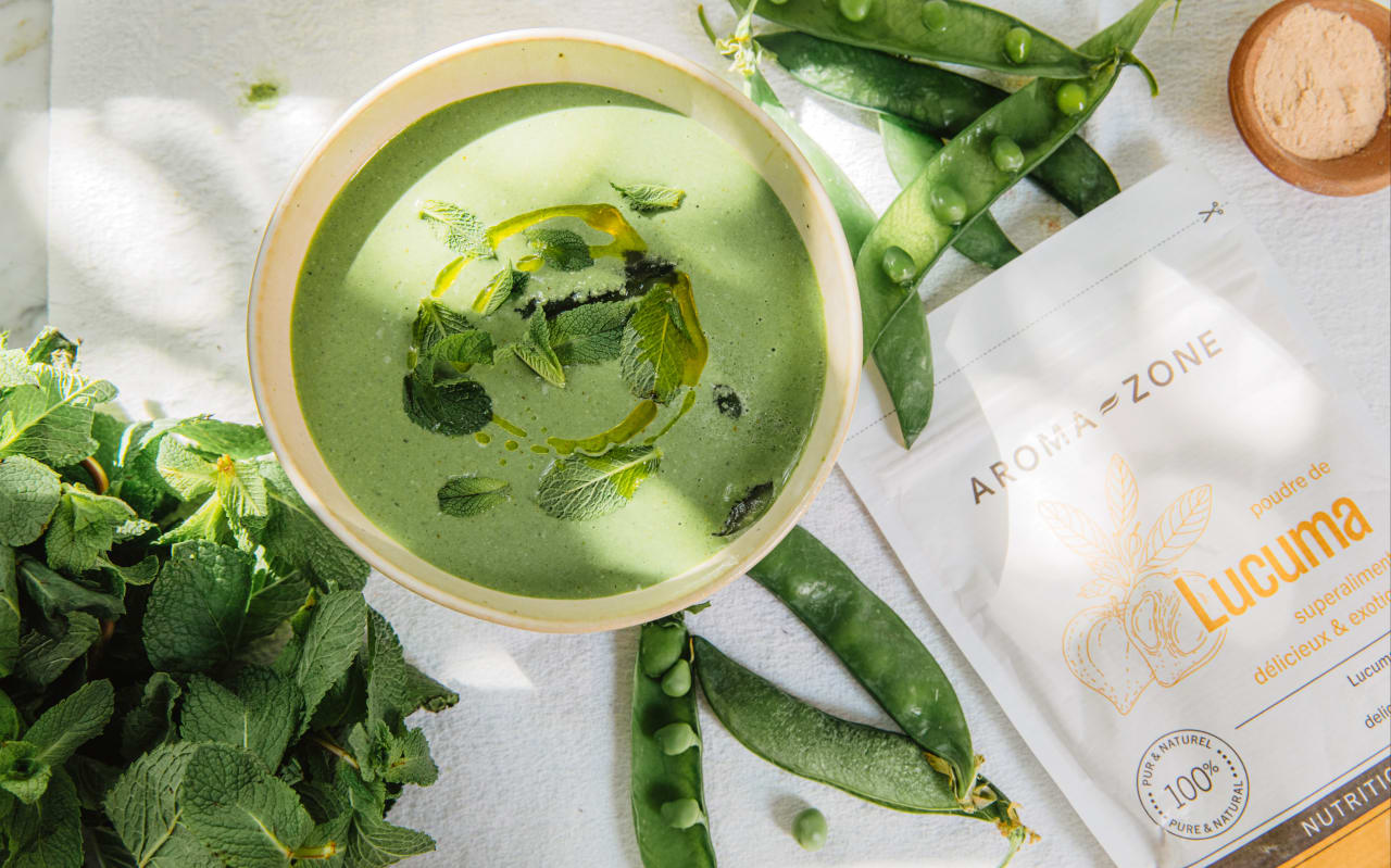 Velouté froid de petits pois & menthe au lucuma : une soupe fraîche et raffinée