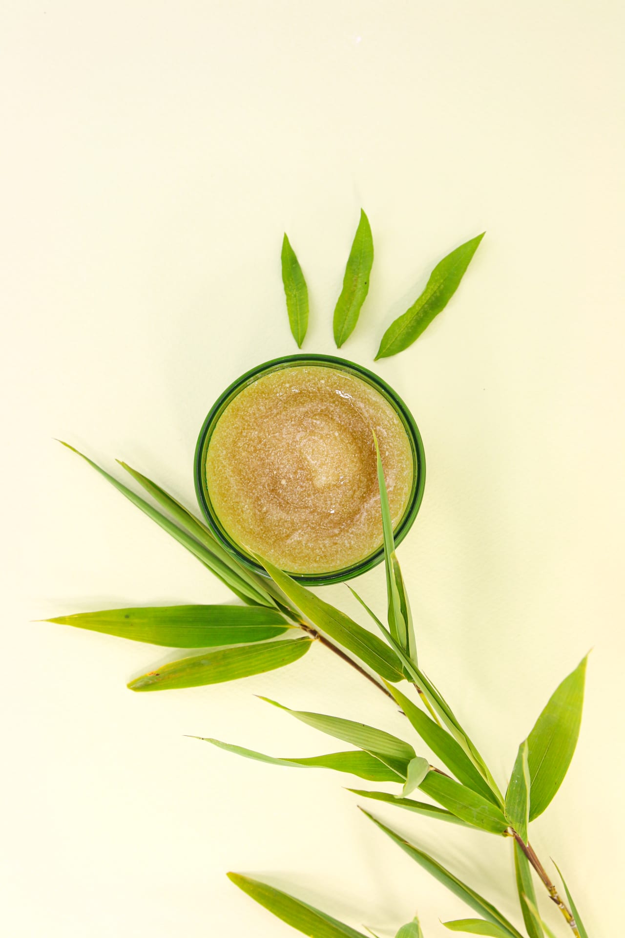 Gel exfoliant raffermissant pour le corps "Feuille de figuier"