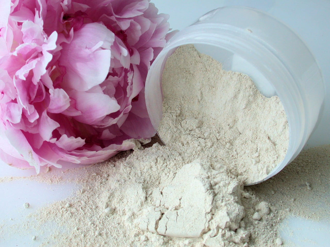 Shampooing sec à la Pivoine pour cuir chevelu sensible