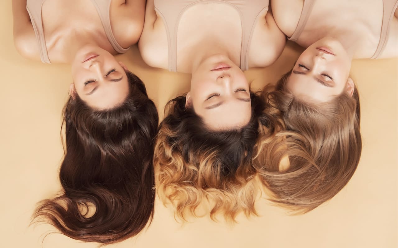 Cheveux raides, bouclés, fins : quand les couper pour les garder en pleine santé ?