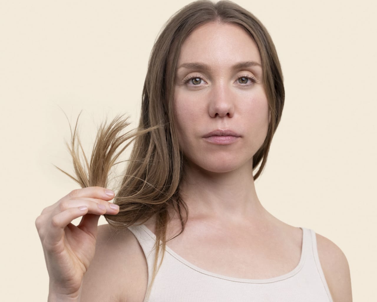 Quelle est la différence entre la chute et la casse des cheveux ?