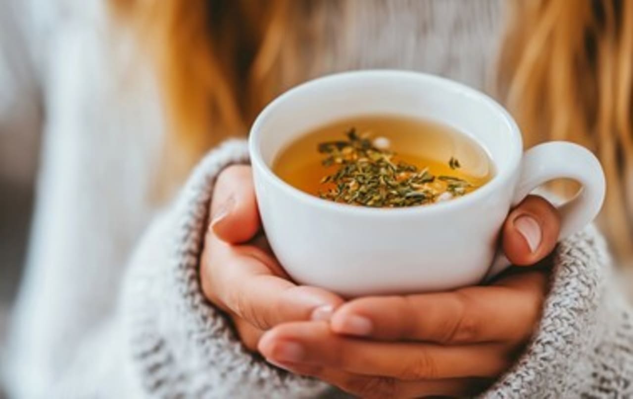 Une infusion apaisante pour calmer les maux de l’hiver