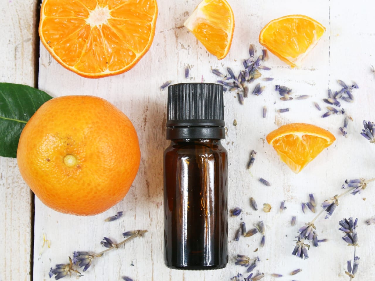 Synergie d'huiles essentielles à diffuser pour faciliter le sommeil
