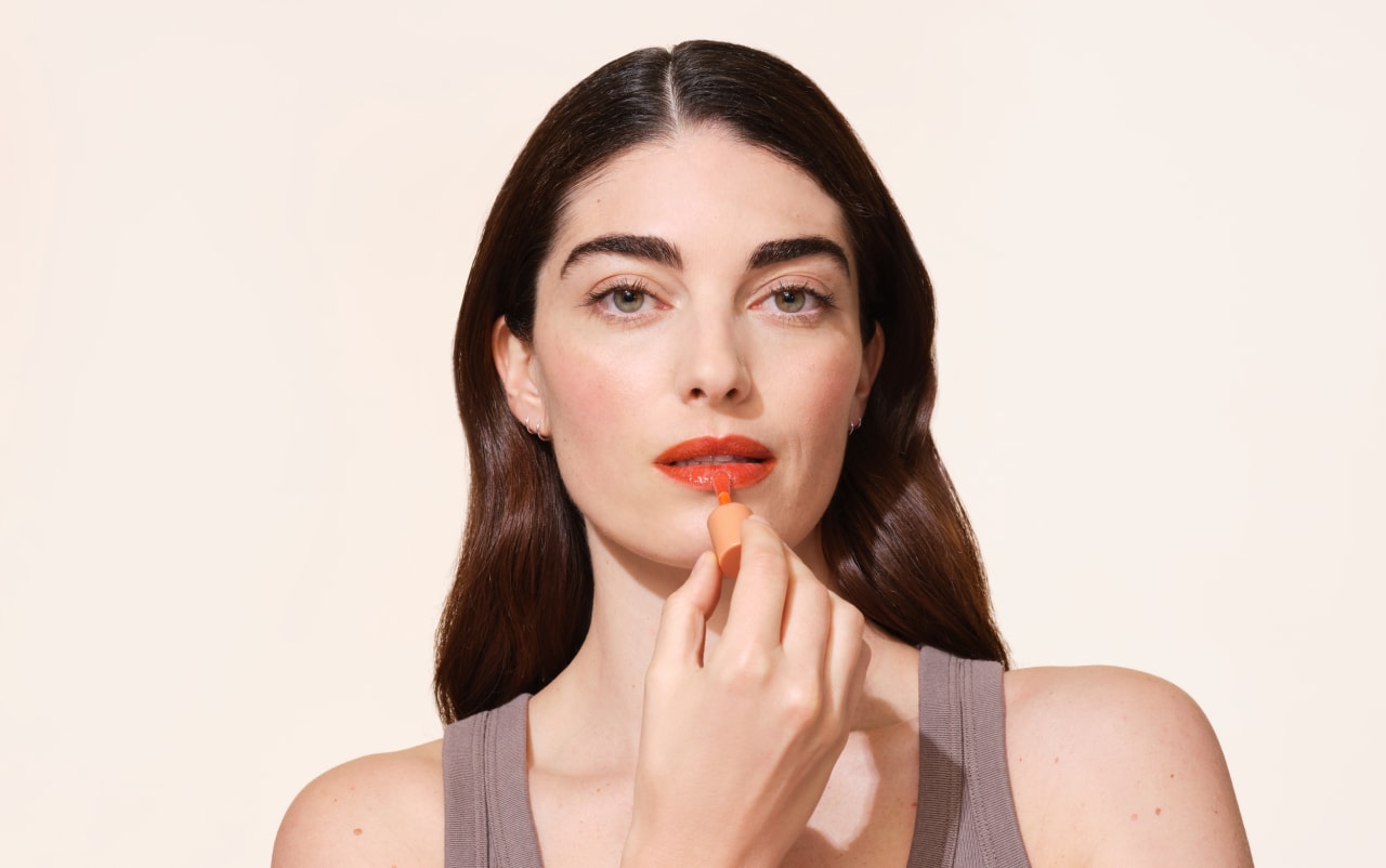 Olio labbra colorato: bellezza, comfort e dolcezza in un solo gesto