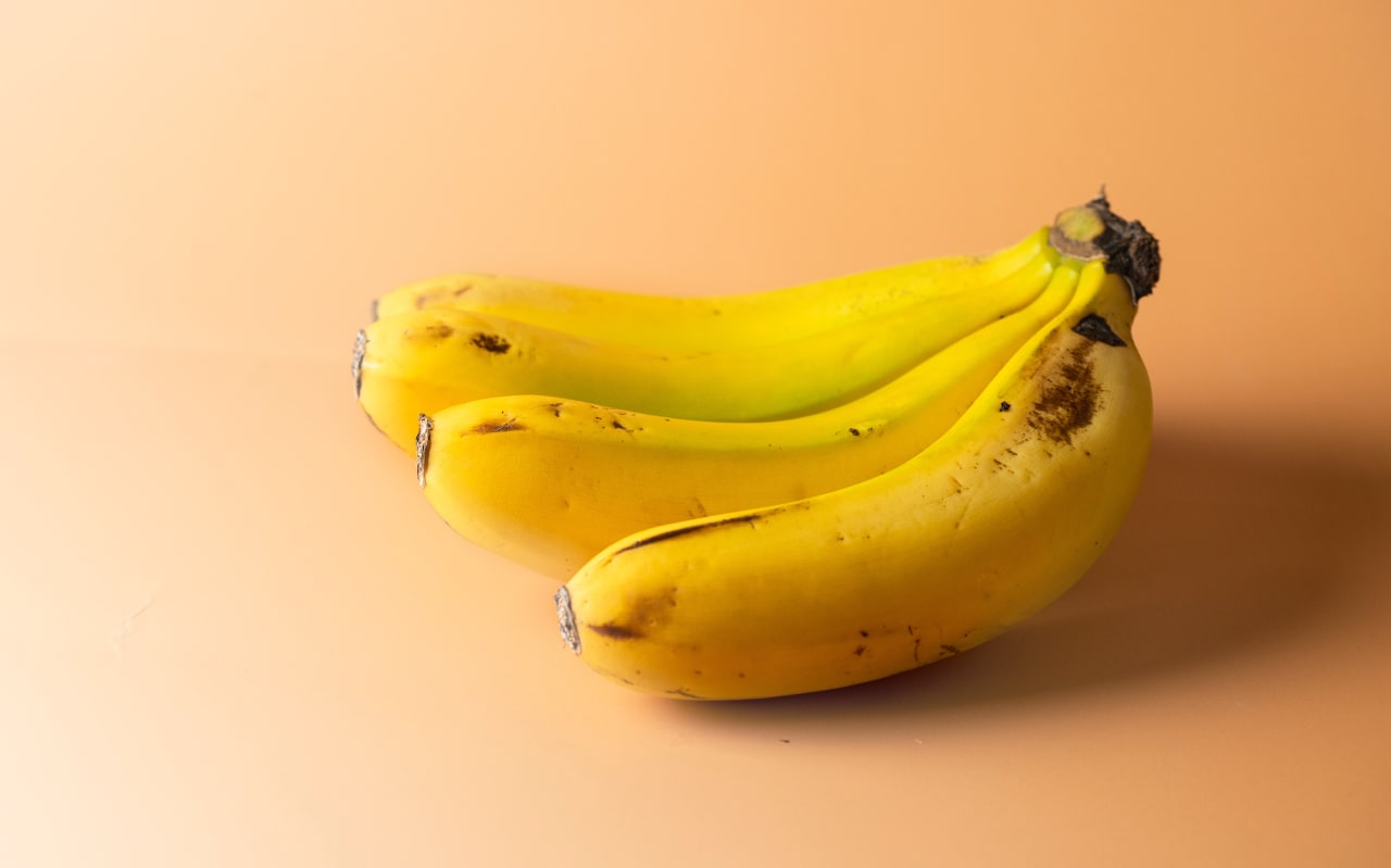 Manger une banane le soir : bonne ou mauvaise idée ?