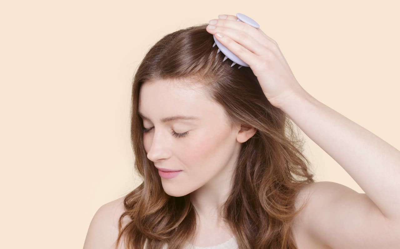 Quel est l’intérêt d’une brosse de massage pour le cuir chevelu ?