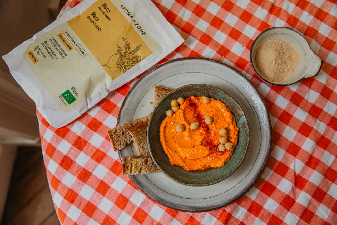 Houmous de poivrons grillés à la maca : une recette onctueuse et parfumée