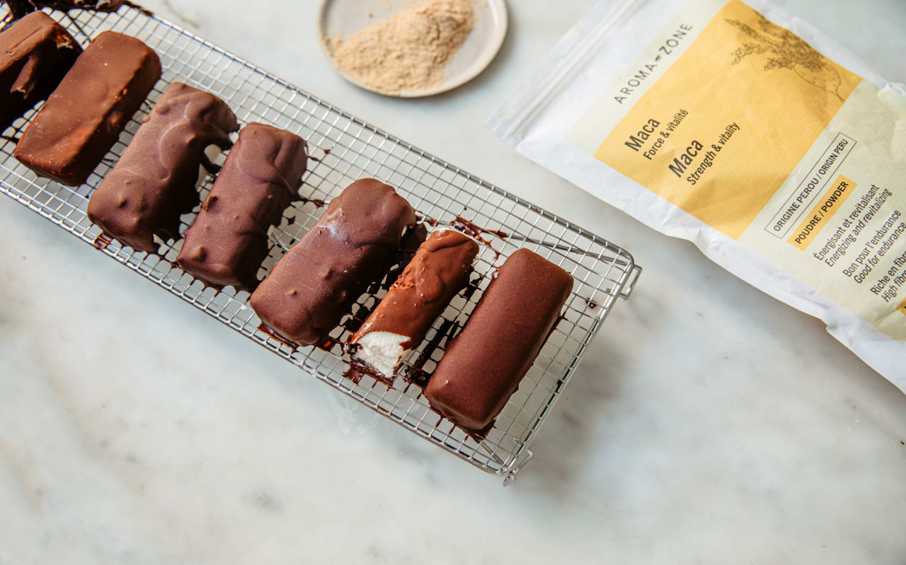 Comment associer la maca et le chocolat noir dans un goûter gourmand et énergisant ?