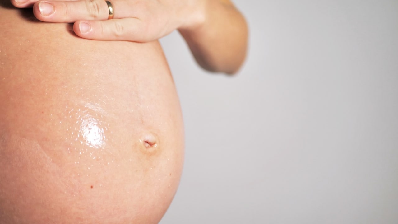 Quelles huiles vergetures utiliser pendant la grossesse ?