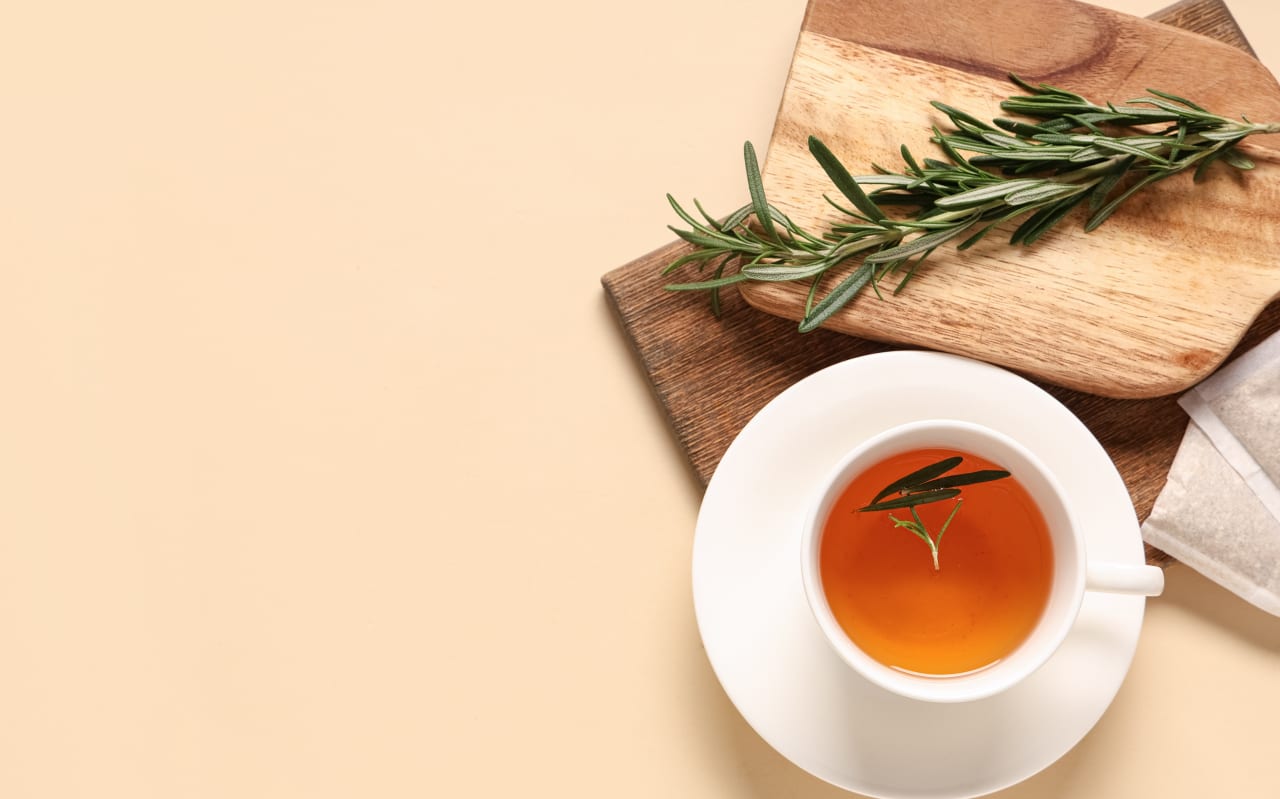 Infusions, posture et réflexologie : le rituel complet pour une digestion légère et harmonieuse