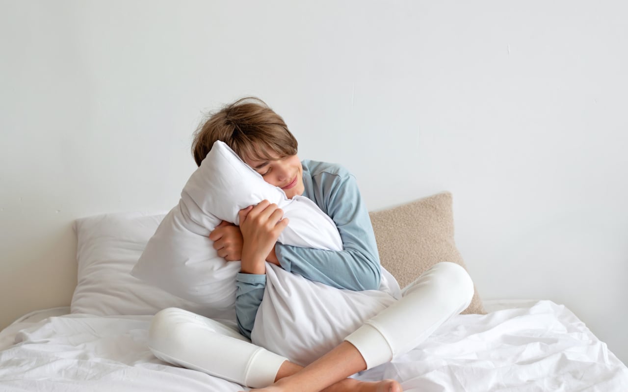 Sonno e pelle: cosa succede alla pelle durante la notte?