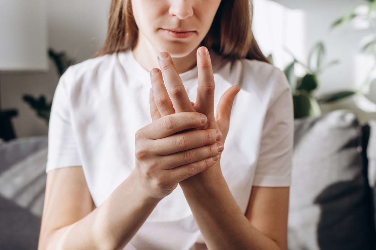Ces picotements dans les mains peuvent révéler une carence en vitamine B12