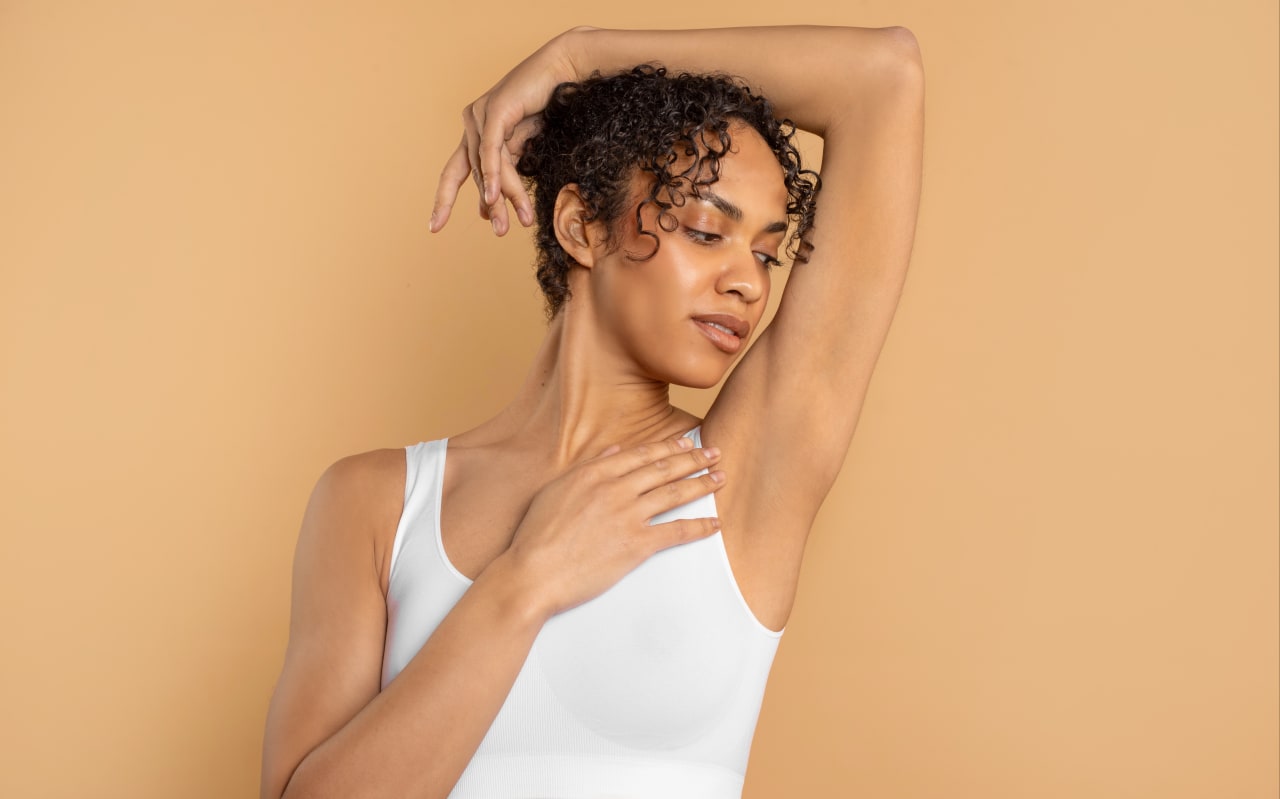 Transpiration excessive : causes et solutions naturelles