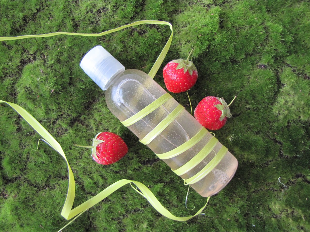 Lotion démaquillante visage et yeux à la fraise des bois