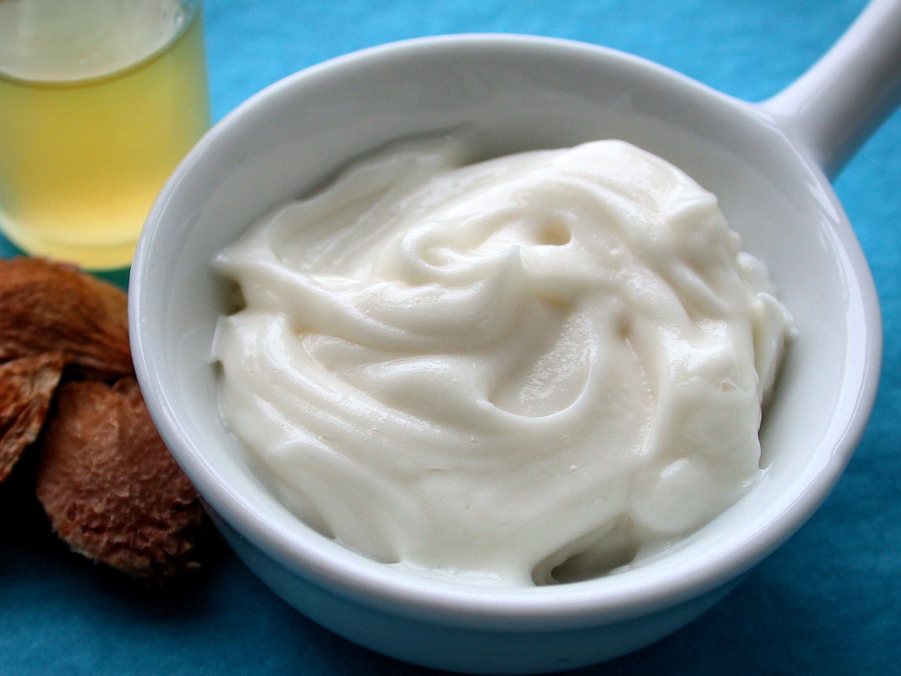 Soin après-shampooing pour cheveux secs et bouclés