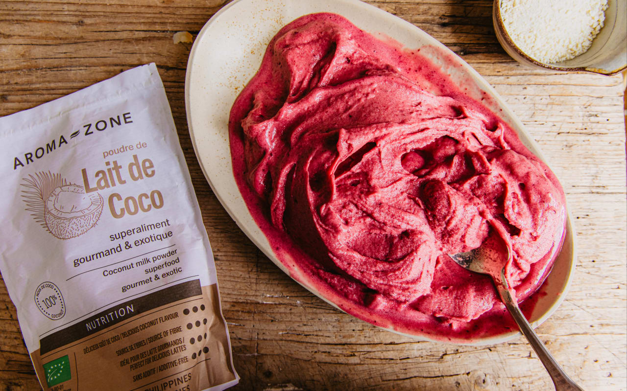 Crème glacée express banane, cerise & lait de coco : dessert vegan fruité, onctueux et sans sucre ajouté