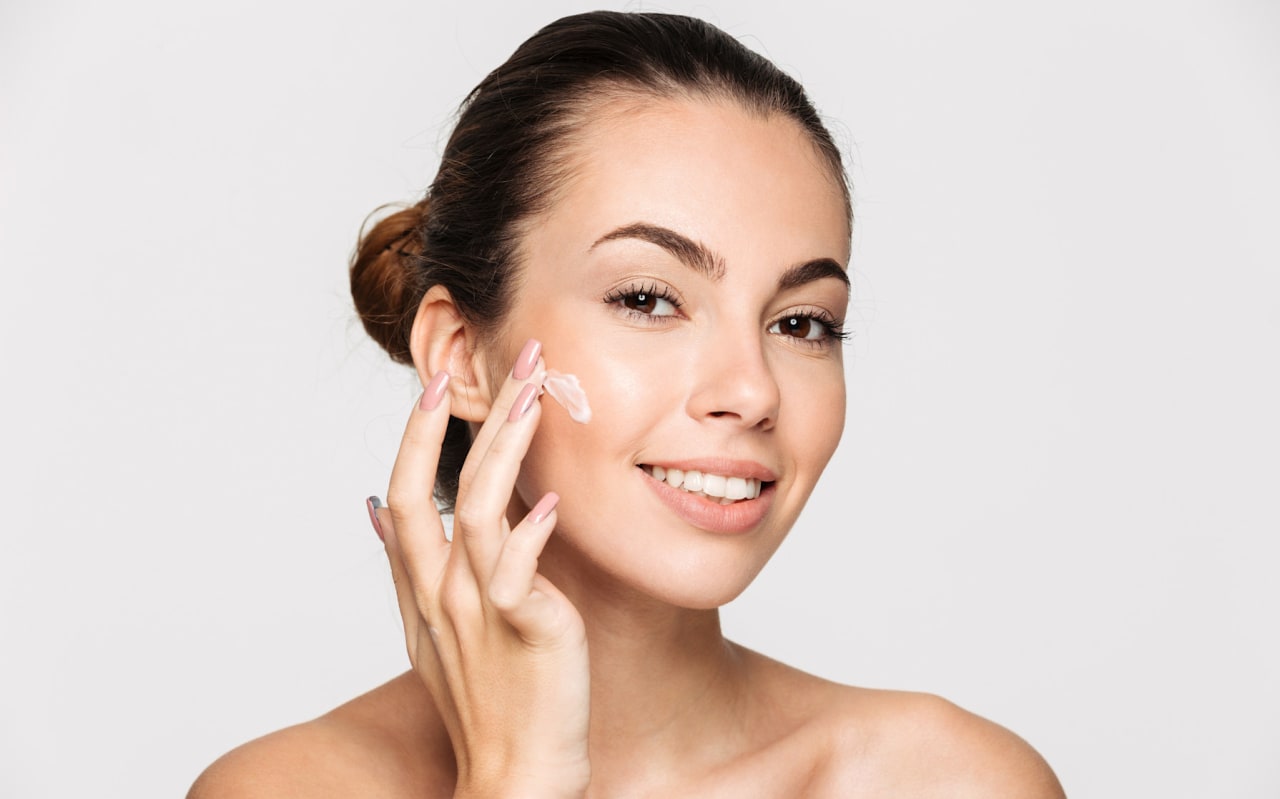 Plus de fermeté, plus de rebond : cette crème Aroma-Zone transforme la peau selon 97 % des femmes qui l’ont testée *