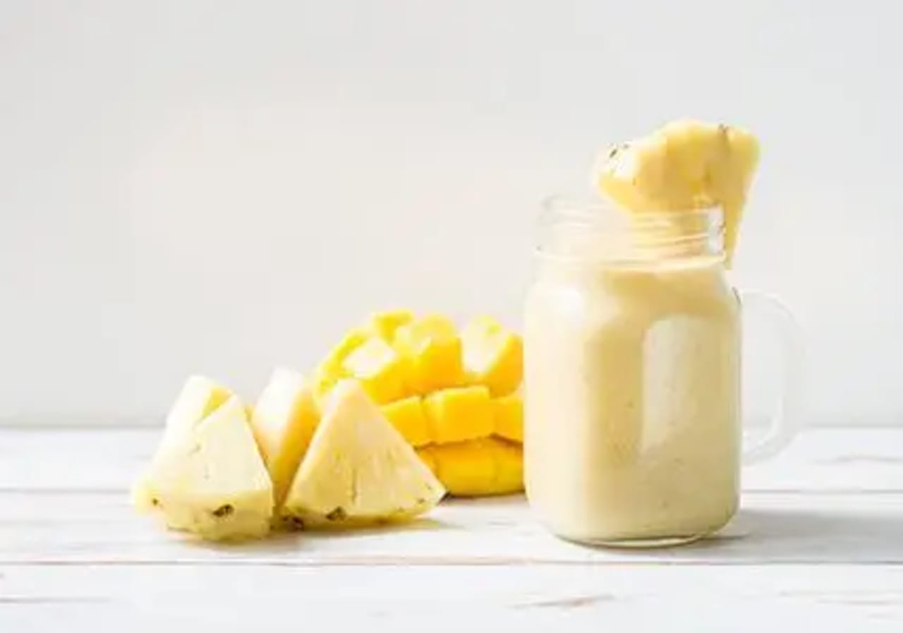 Smoothie-Ginseng-Tropical_AdobeStock_172937558_web.webp