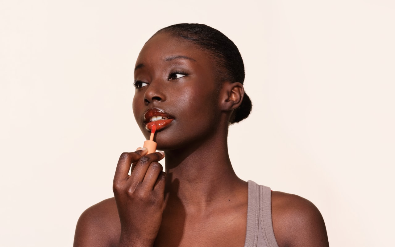 Come si applica l'olio labbra Aroma-Zone?