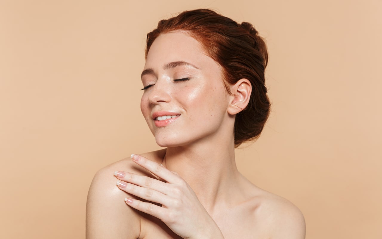 Trattamento viso pelle matura: la guida anti-età completa