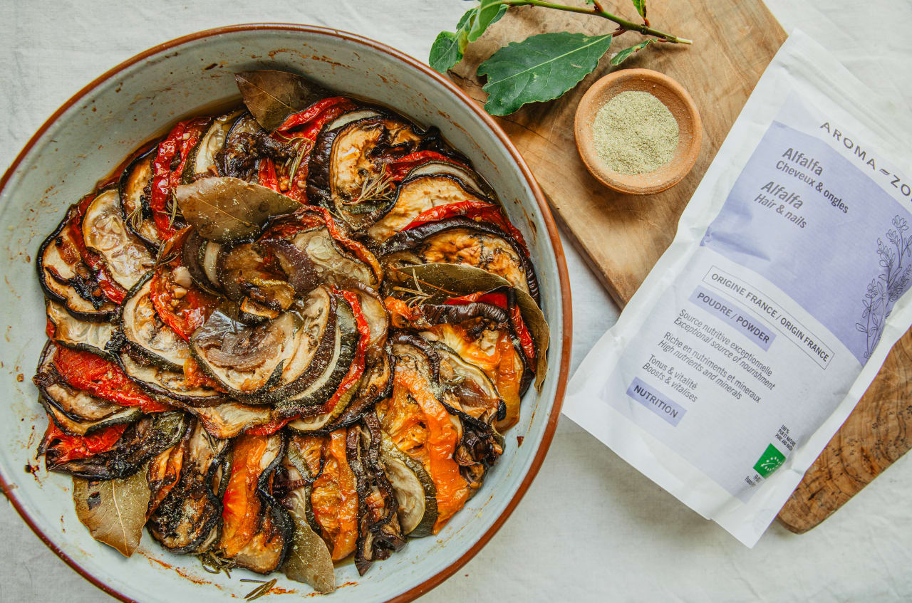 Tian de courgettes & tomates à l'alfalfa : une recette ensoleillée et parfumée