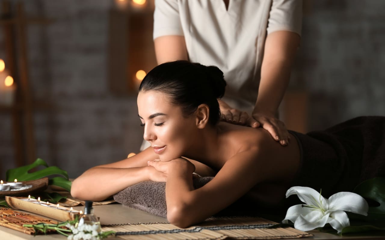 Tout savoir du massage hawaiien Lomi-Lomi et ses bienfaits