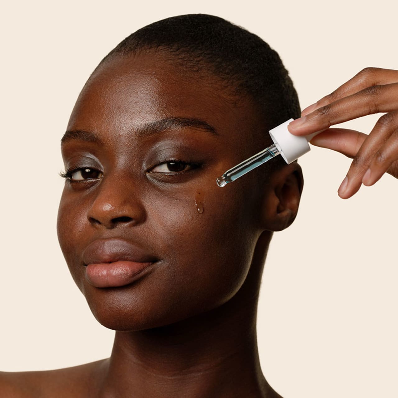 serum-niacinamide-application-0153