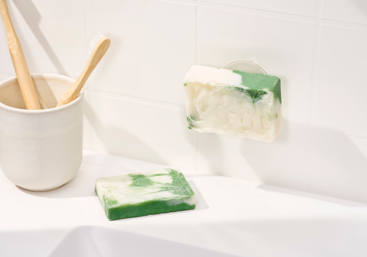 S334112 Savon-Exfoliant-Purete-Vegetale-aux-Perles-de-Bambou web