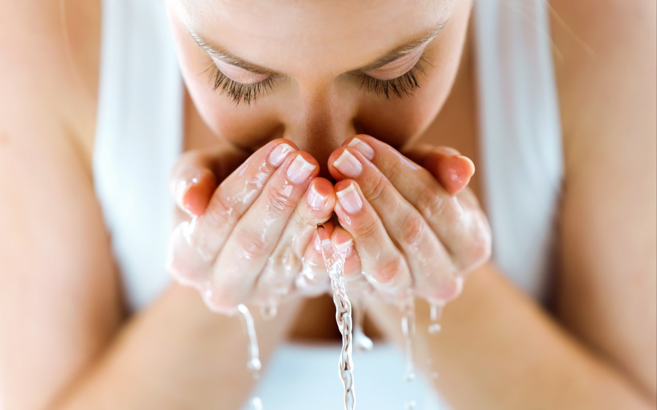 Pourquoi votre peau n’absorbe pas bien vos soins… même quand vous choisissez les bons