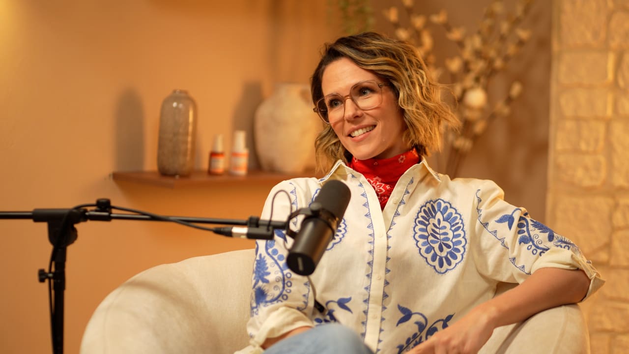 "Revivre" : le témoignage de Lorie Pester face à l'endométriose