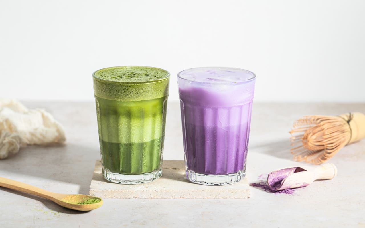 Ube vs Matcha : quel latte choisir ? On fait le point sur les deux boissons stars du moment