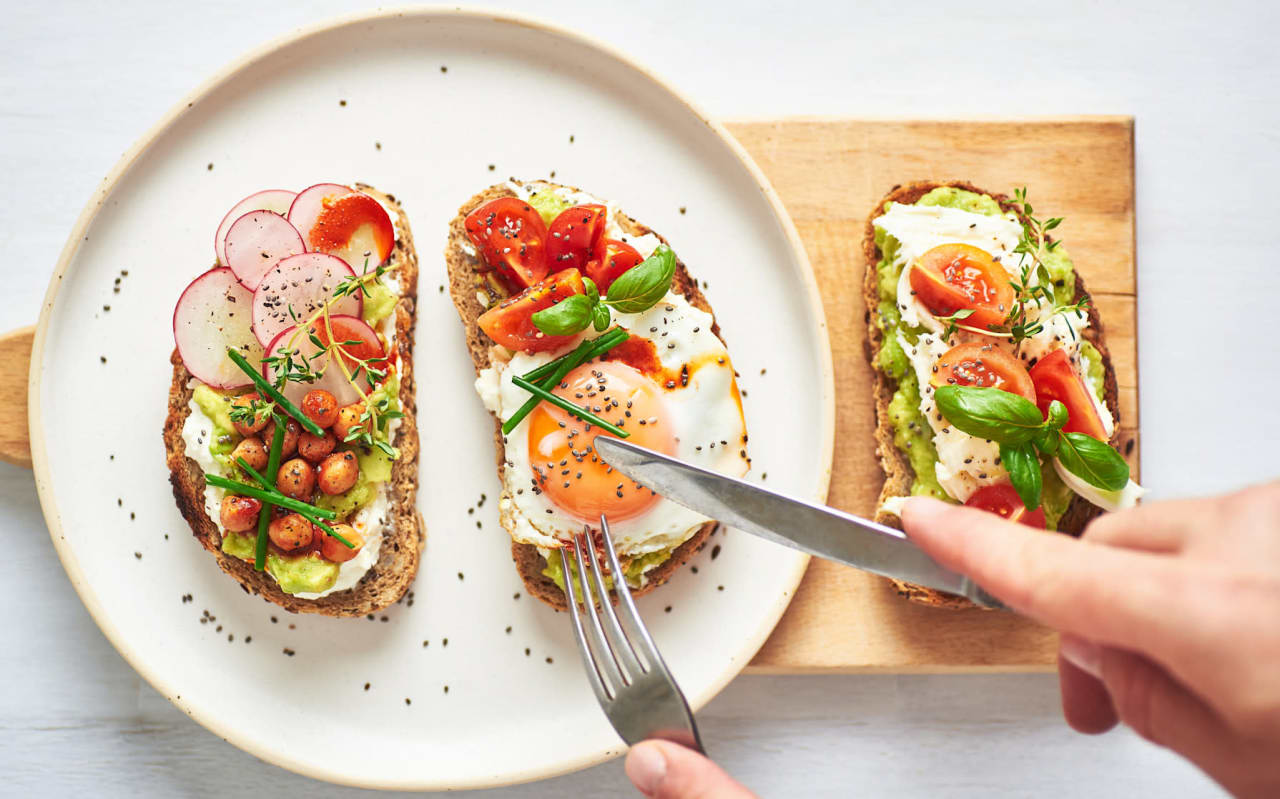 Mettez du glow dans votre assiette avec ces 2 recettes aux graines de chia