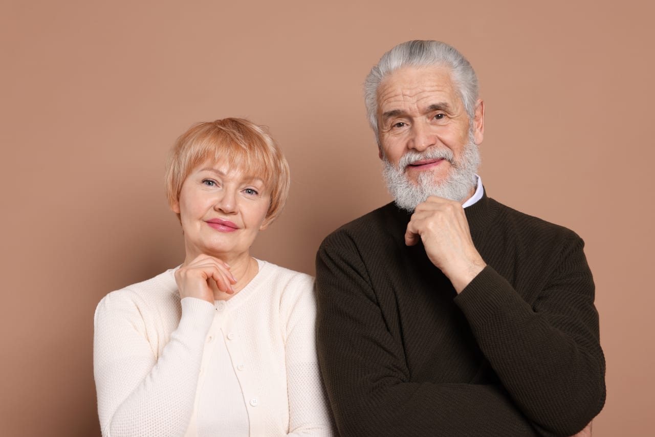 Come vivere e gestire al meglio la transizione verso i capelli bianchi?